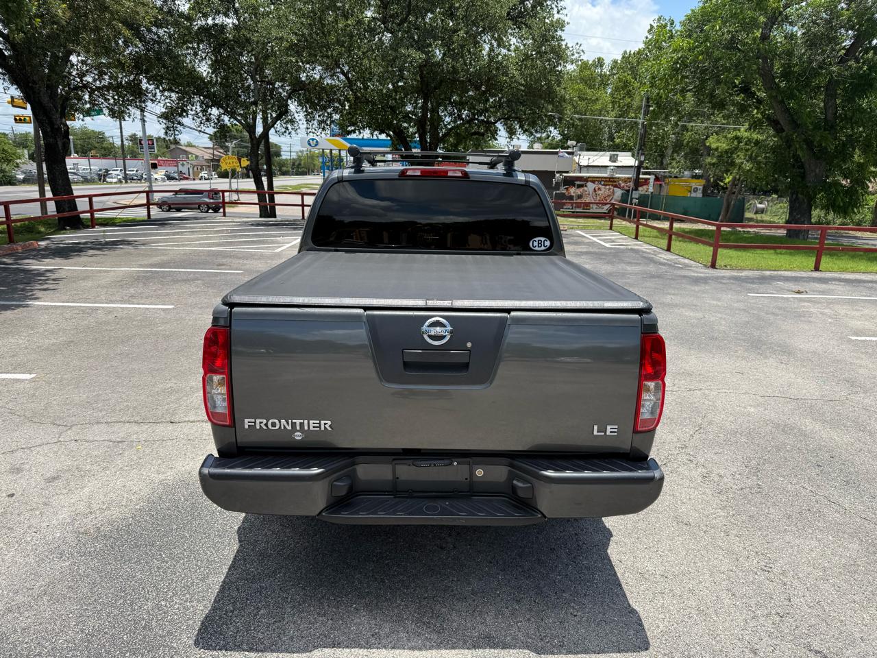 Nissan Frontier SE Crew Cab 2WD 2005