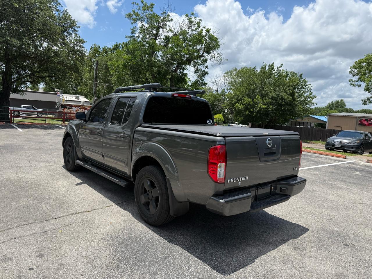 Nissan Frontier SE Crew Cab 2WD 2005