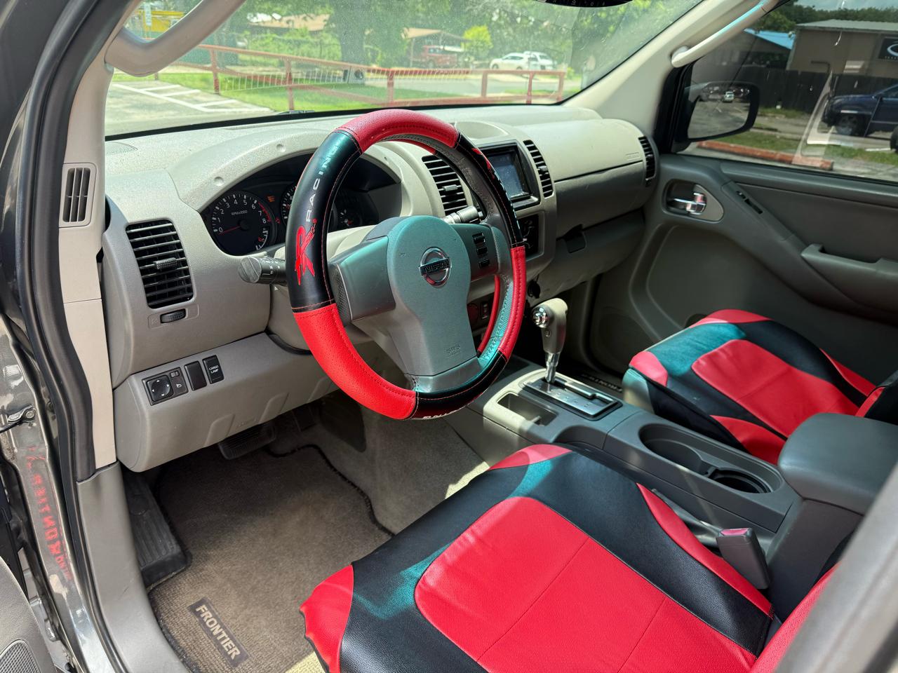 Nissan Frontier SE Crew Cab 2WD 2005