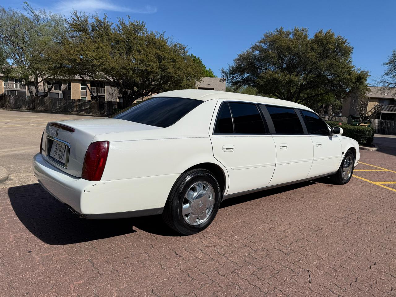 Cadillac Krystal Koach Base FWD 2001
