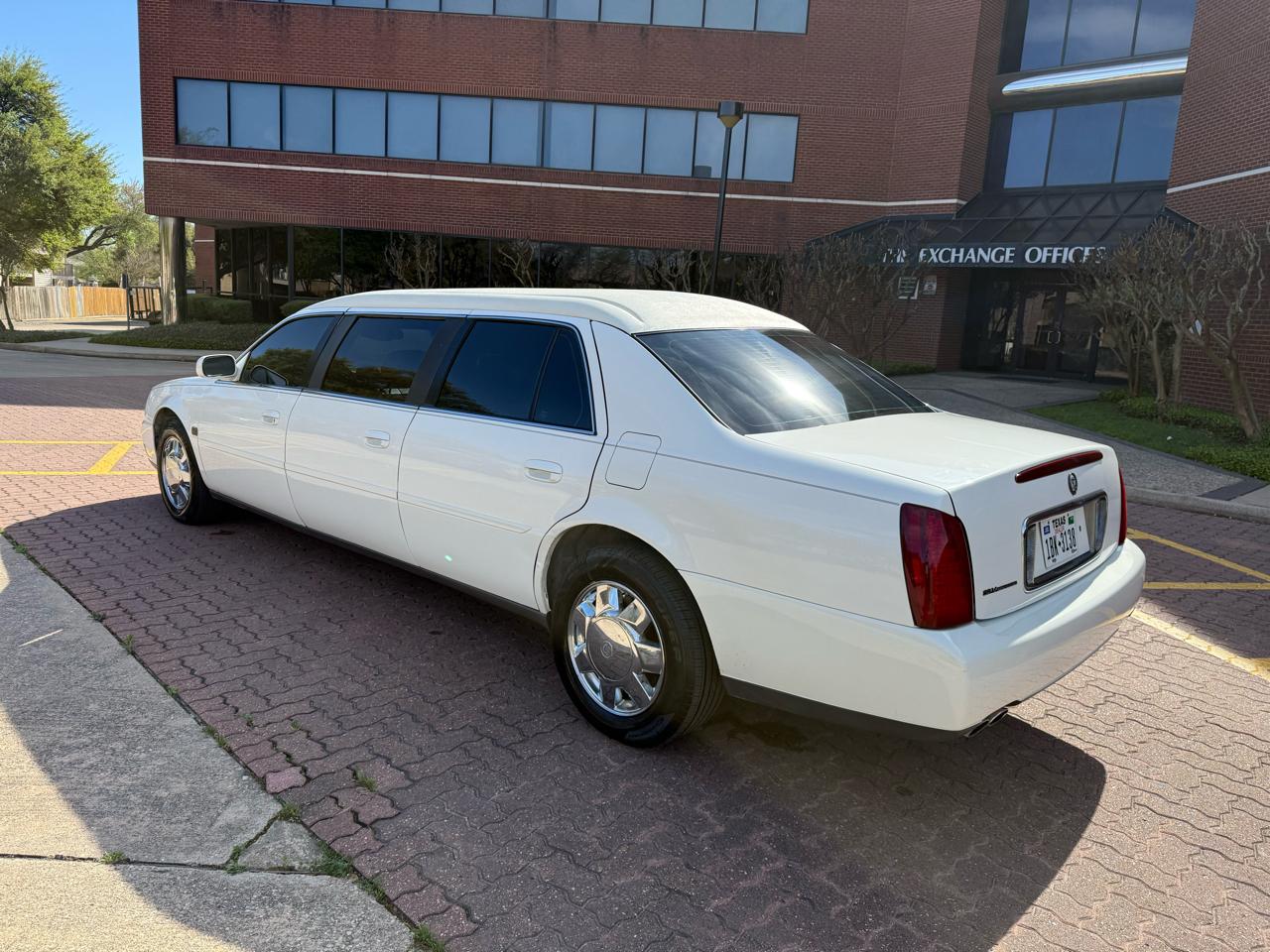 Cadillac Krystal Koach Base FWD 2001