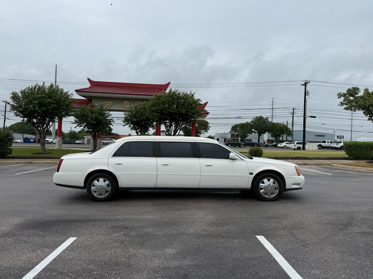 Cadillac Krystal Koach Base FWD 2001