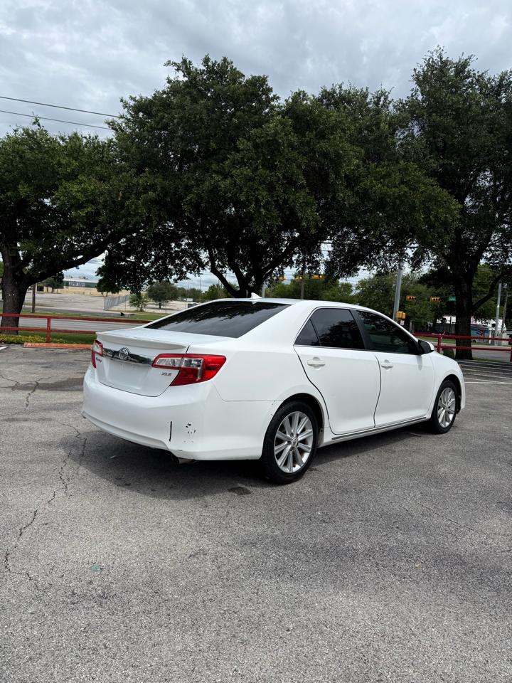Toyota Camry XLE 4D Sedan 2012