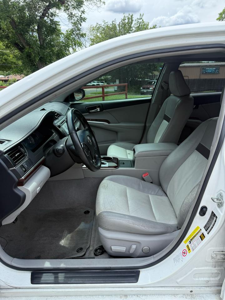 Toyota Camry XLE 4D Sedan 2012