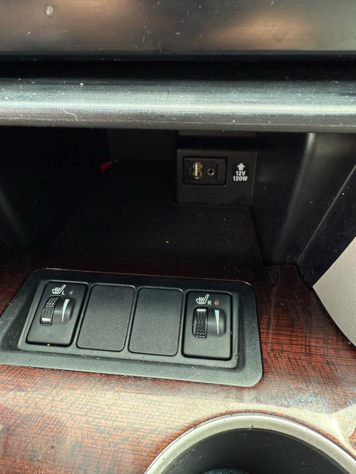 Toyota Camry XLE 4D Sedan 2012