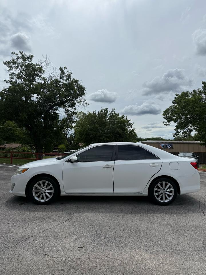Toyota Camry XLE 4D Sedan 2012