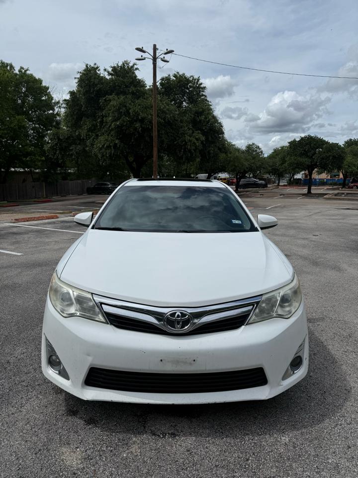 Toyota Camry XLE 4D Sedan 2012