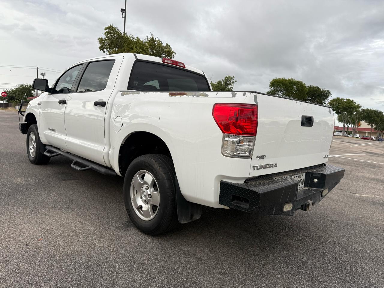 Toyota Tundra 5.7L V8 4WD 2012