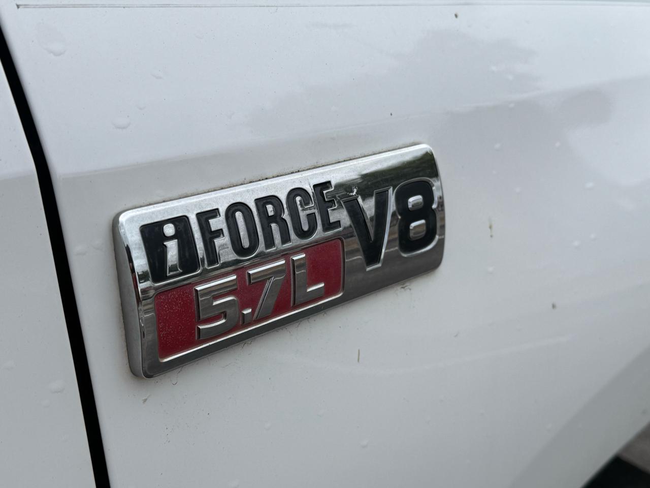 Toyota Tundra 5.7L V8 4WD 2012