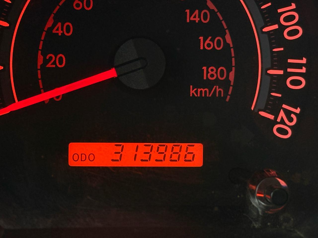 Toyota Tundra 5.7L V8 4WD 2012