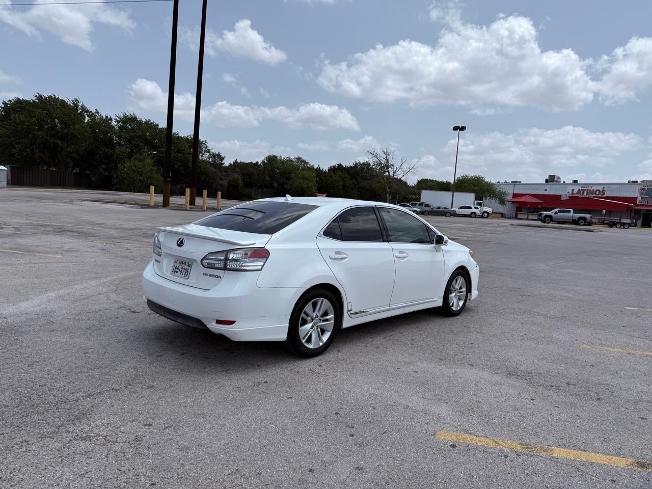 Lexus HS 250h Sedan 2010