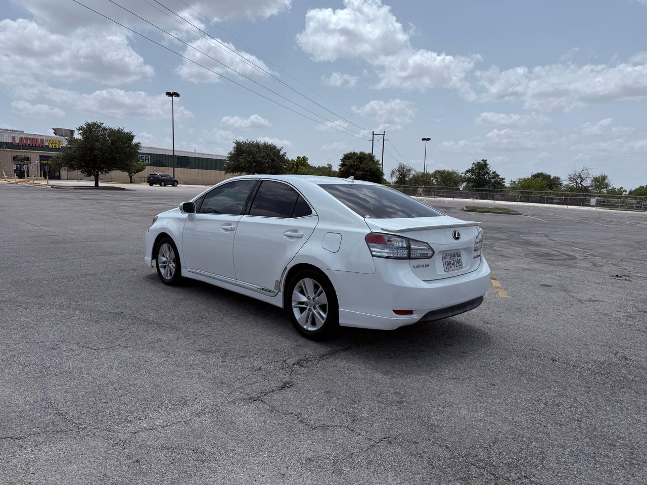 Lexus HS 250h Sedan 2010