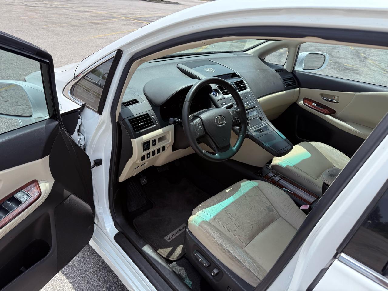 Lexus HS 250h Sedan 2010