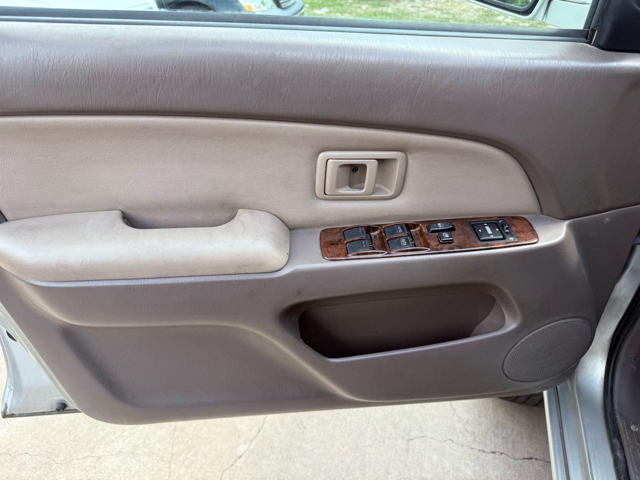 Toyota 4Runner Limited 4WD 1999