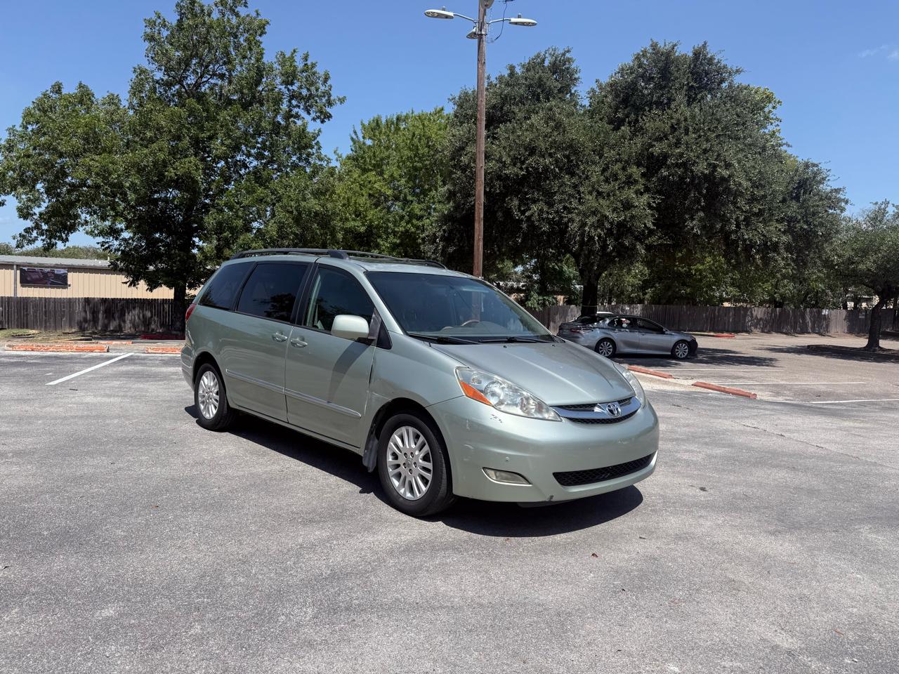 Toyota Sienna XLE Limited FWD 2008
