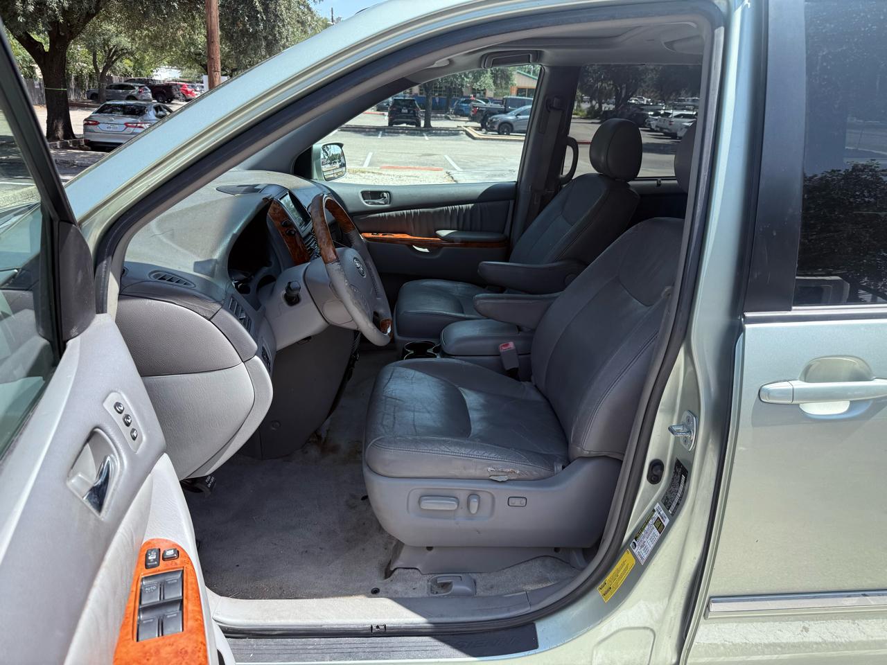 Toyota Sienna XLE Limited FWD 2008