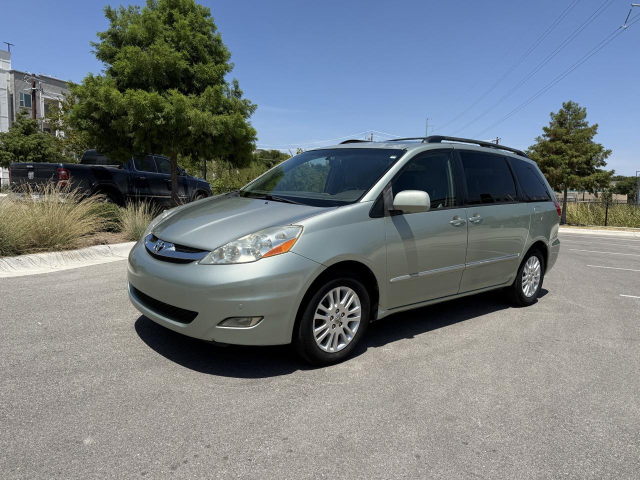 2008 Toyota Sienna XLE Limited FWD