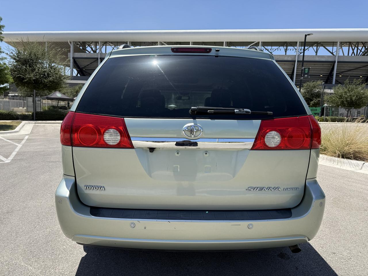 Toyota Sienna XLE Limited FWD 2008