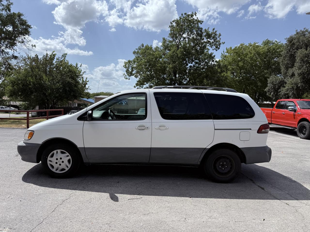 Toyota Sienna CE 2002