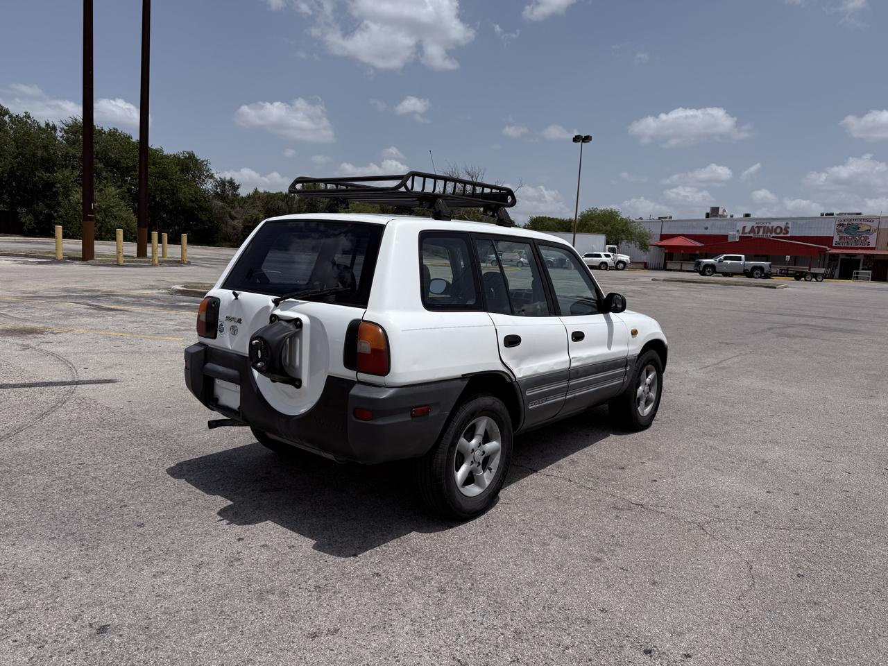 Toyota RAV4 4-Door 2WD 1997