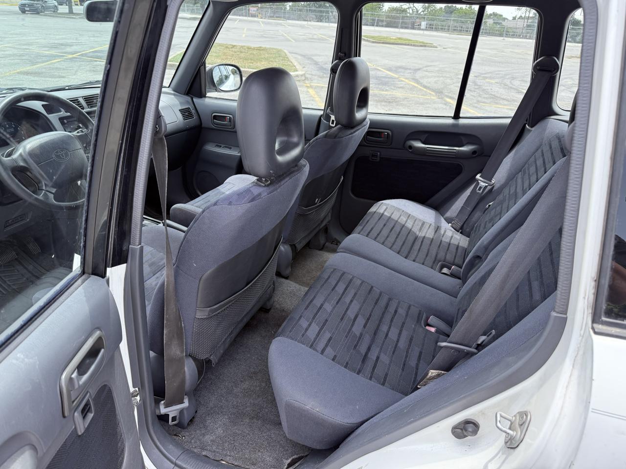 Toyota RAV4 4-Door 2WD 1997