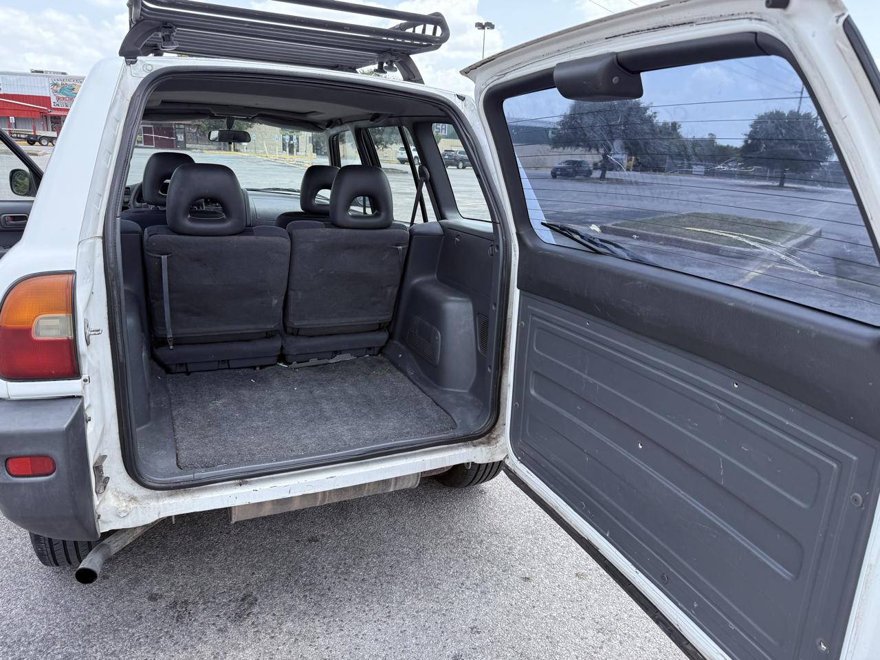 Toyota RAV4 4-Door 2WD 1997