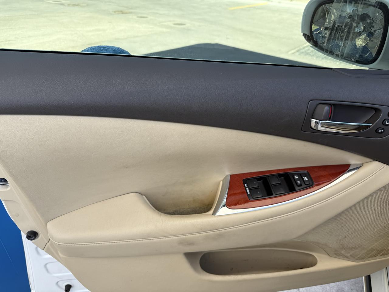 Lexus ES 350 Sedan 2011