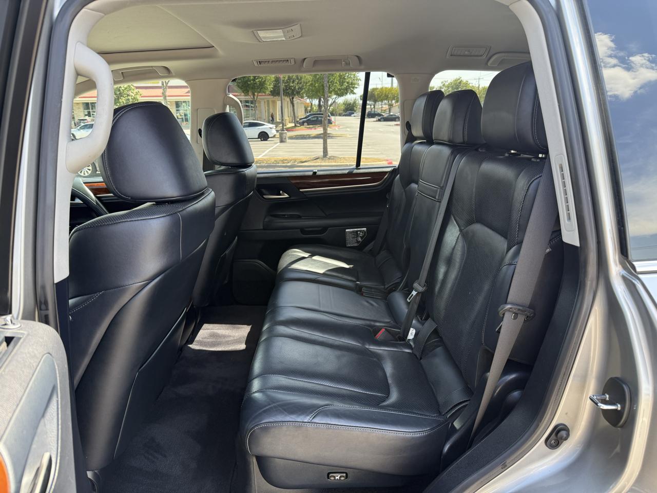 Lexus LX 570 Sport Utility 2016