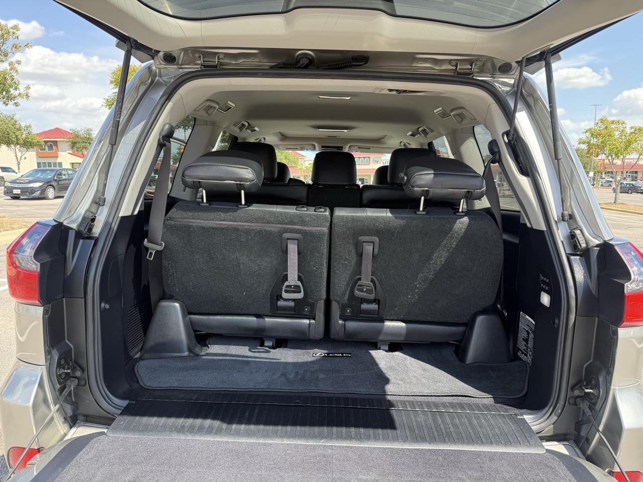 Lexus LX 570 Sport Utility 2016