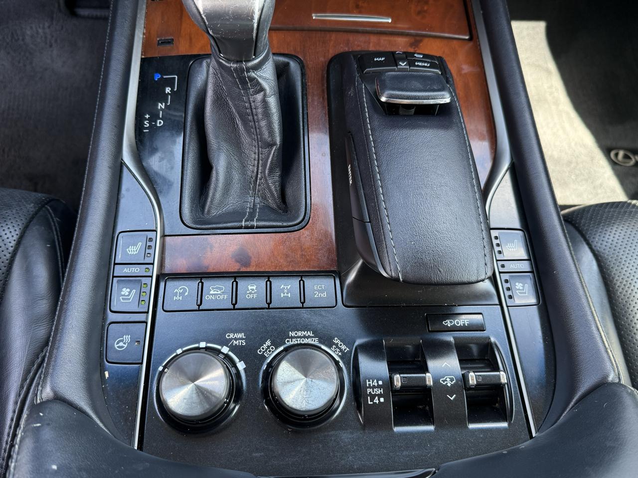 Lexus LX 570 Sport Utility 2016