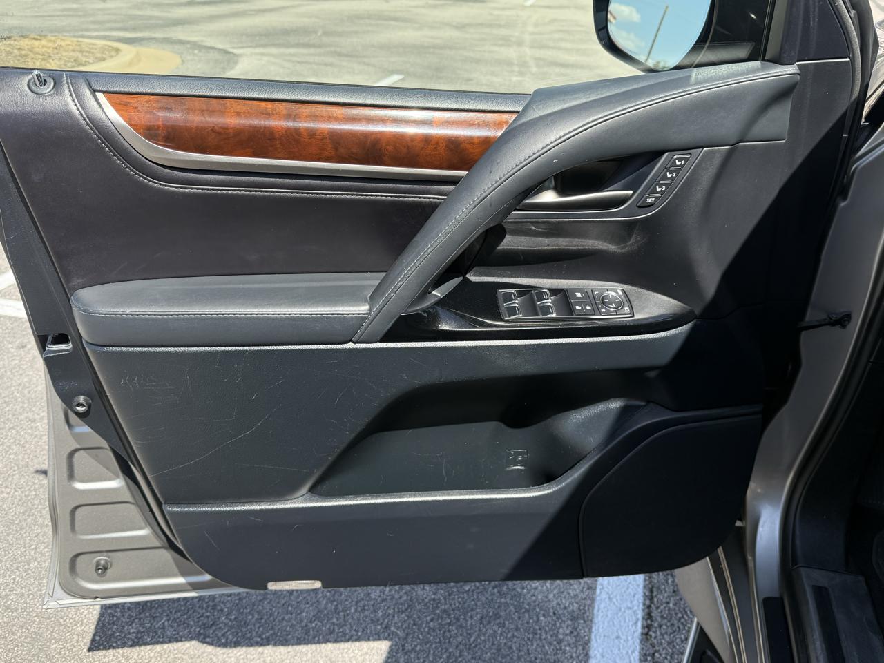 Lexus LX 570 Sport Utility 2016