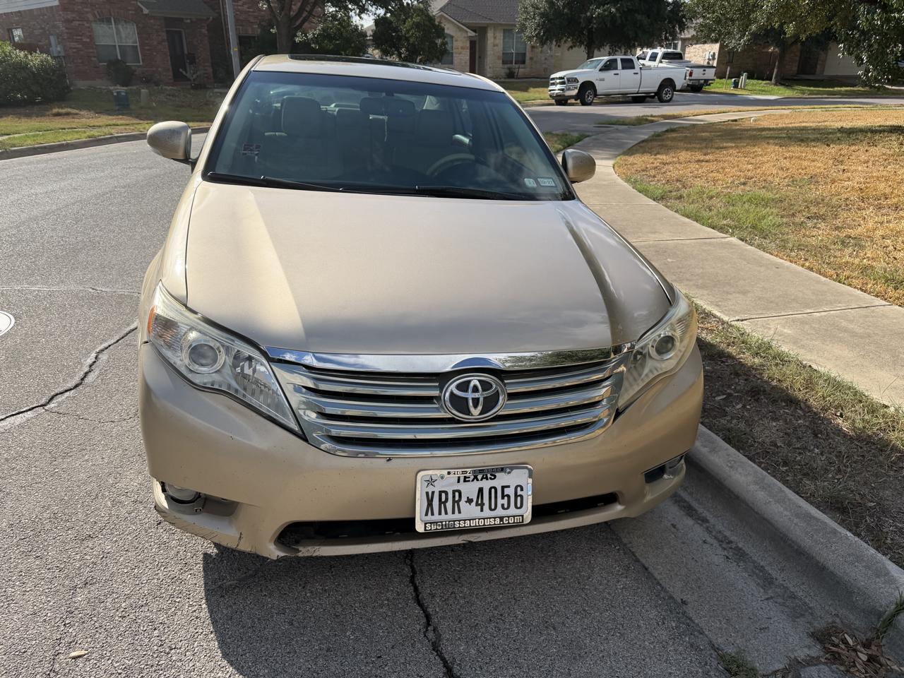 Toyota Avalon Base 2011