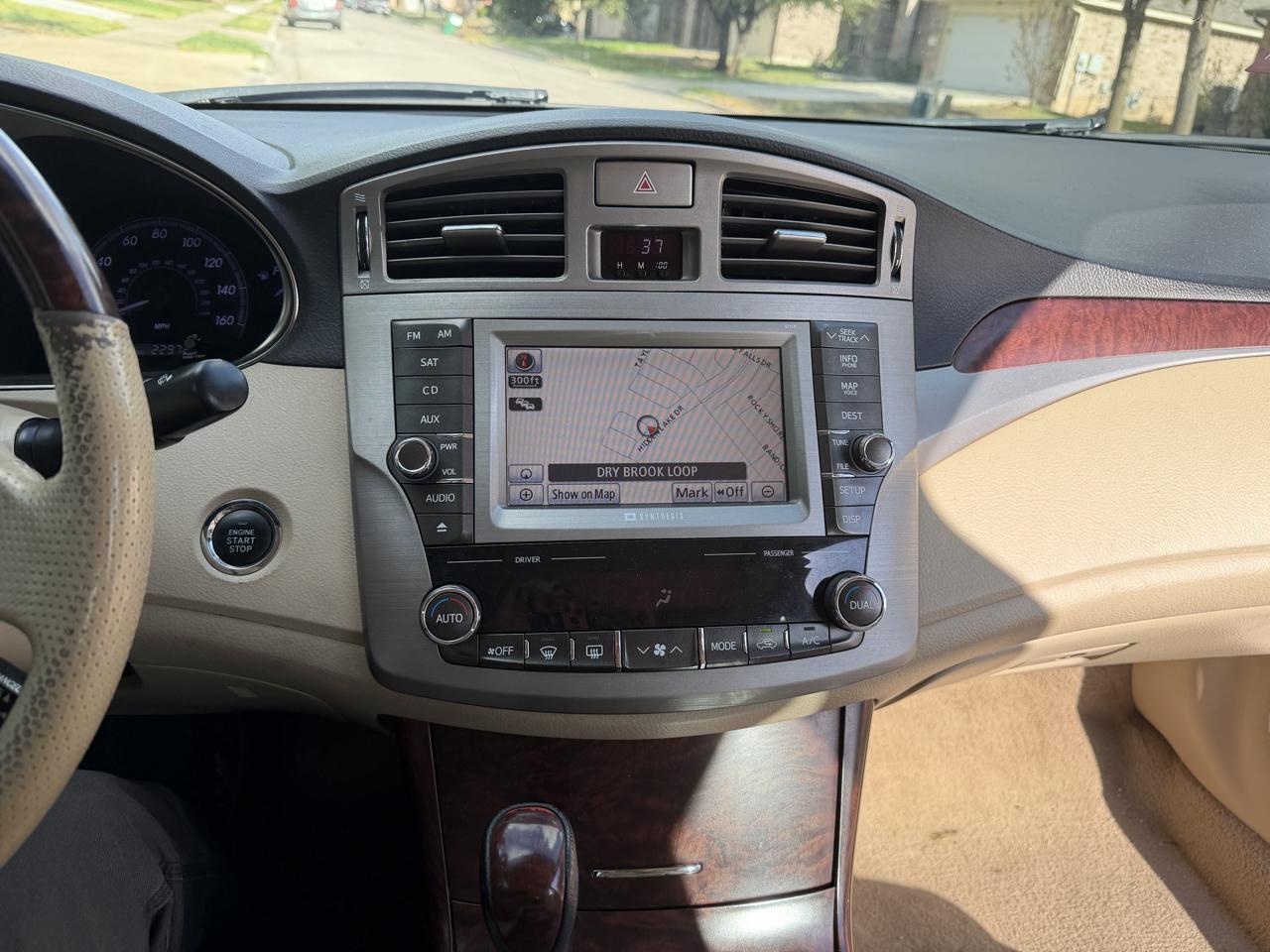 Toyota Avalon Base 2011