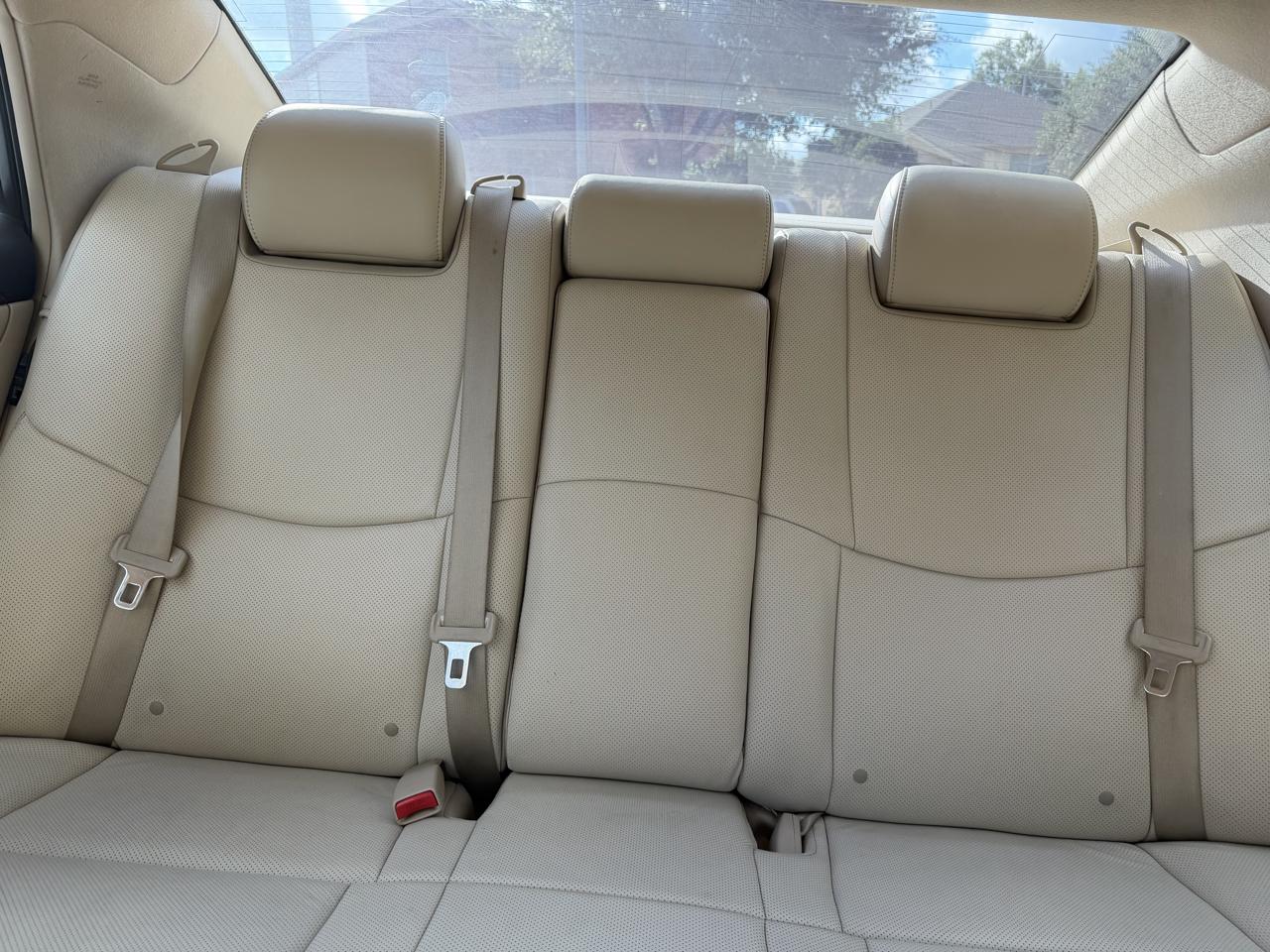 Toyota Avalon Base 2011