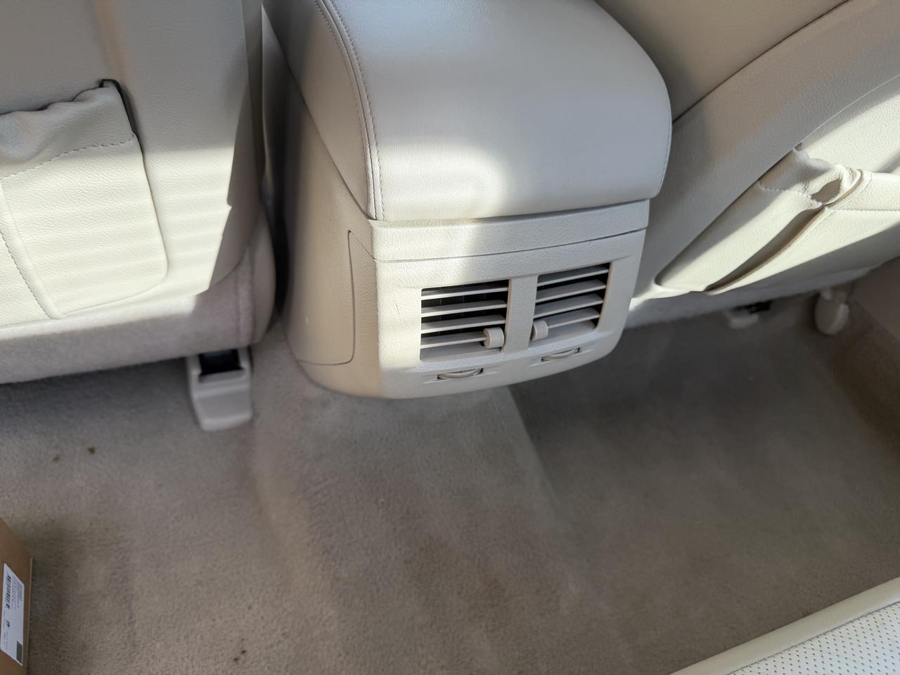 Toyota Avalon Base 2011