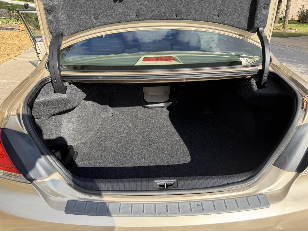 Toyota Avalon Base 2011