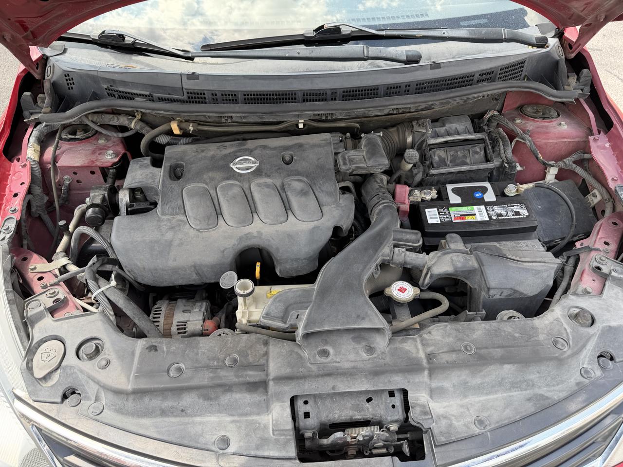 Nissan Versa 1.8 SL Hatchback 2011