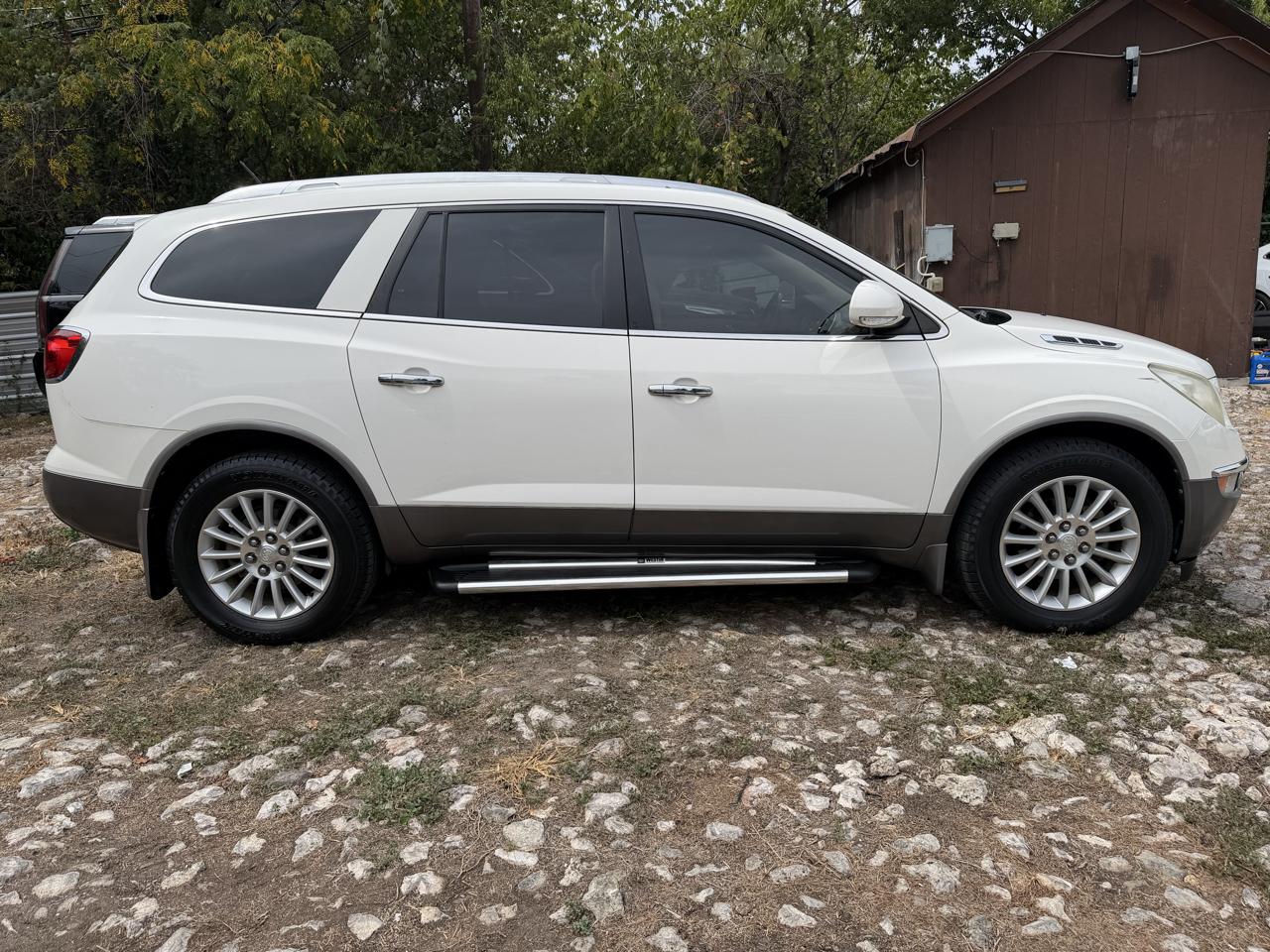 Buick Enclave CX FWD 2011