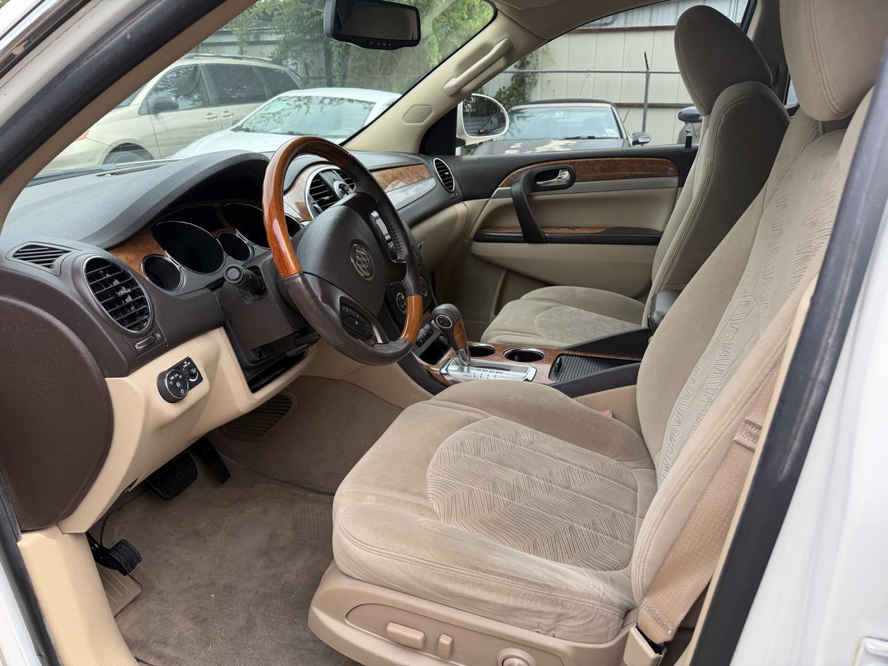 Buick Enclave CX FWD 2011