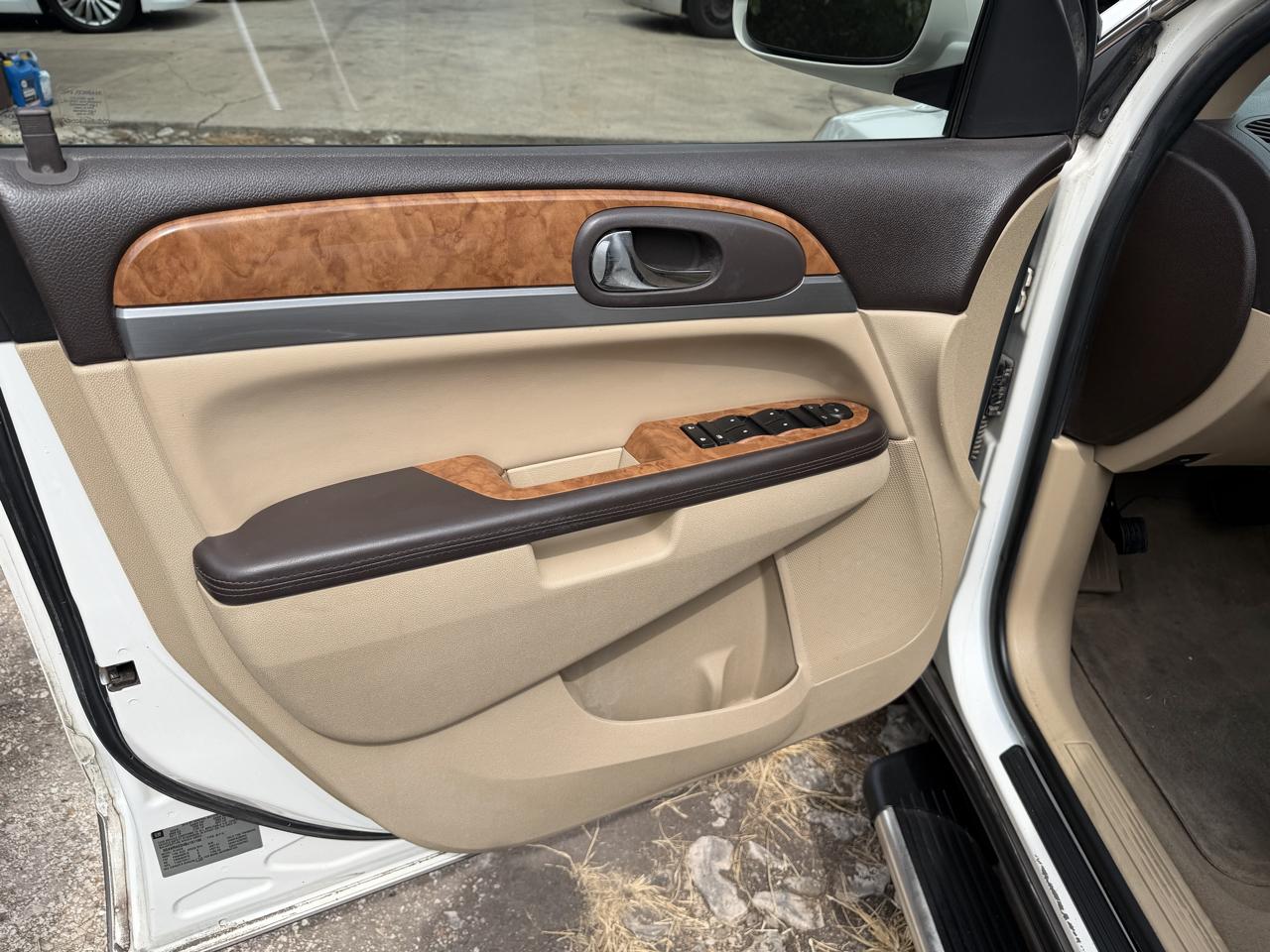 Buick Enclave CX FWD 2011