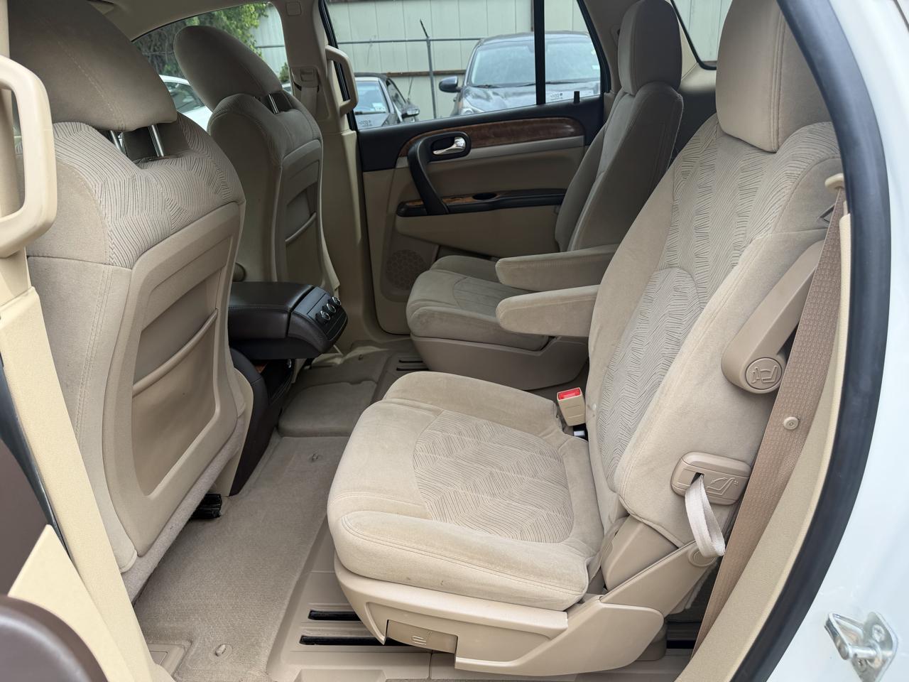 Buick Enclave CX FWD 2011