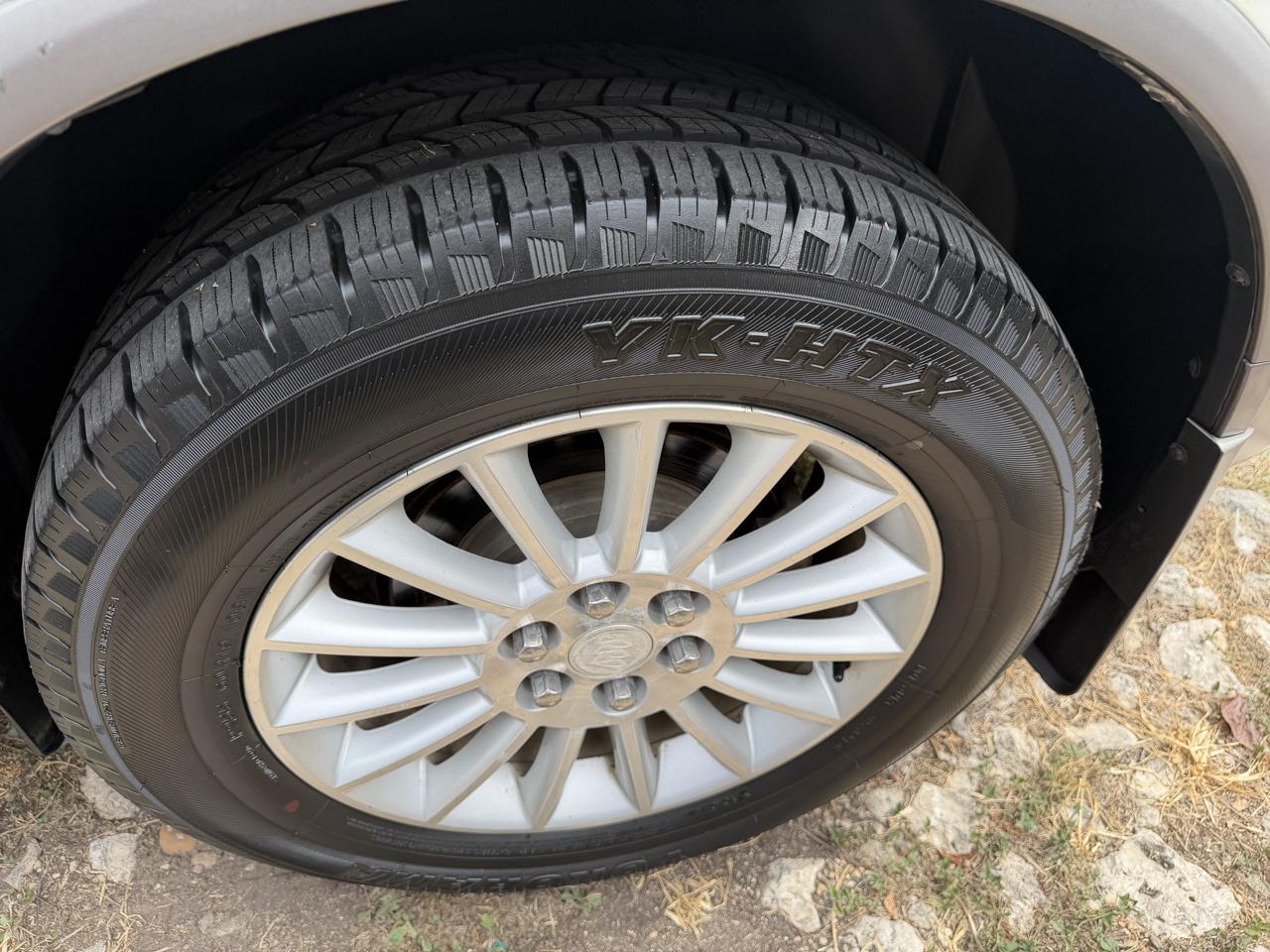 Buick Enclave CX FWD 2011