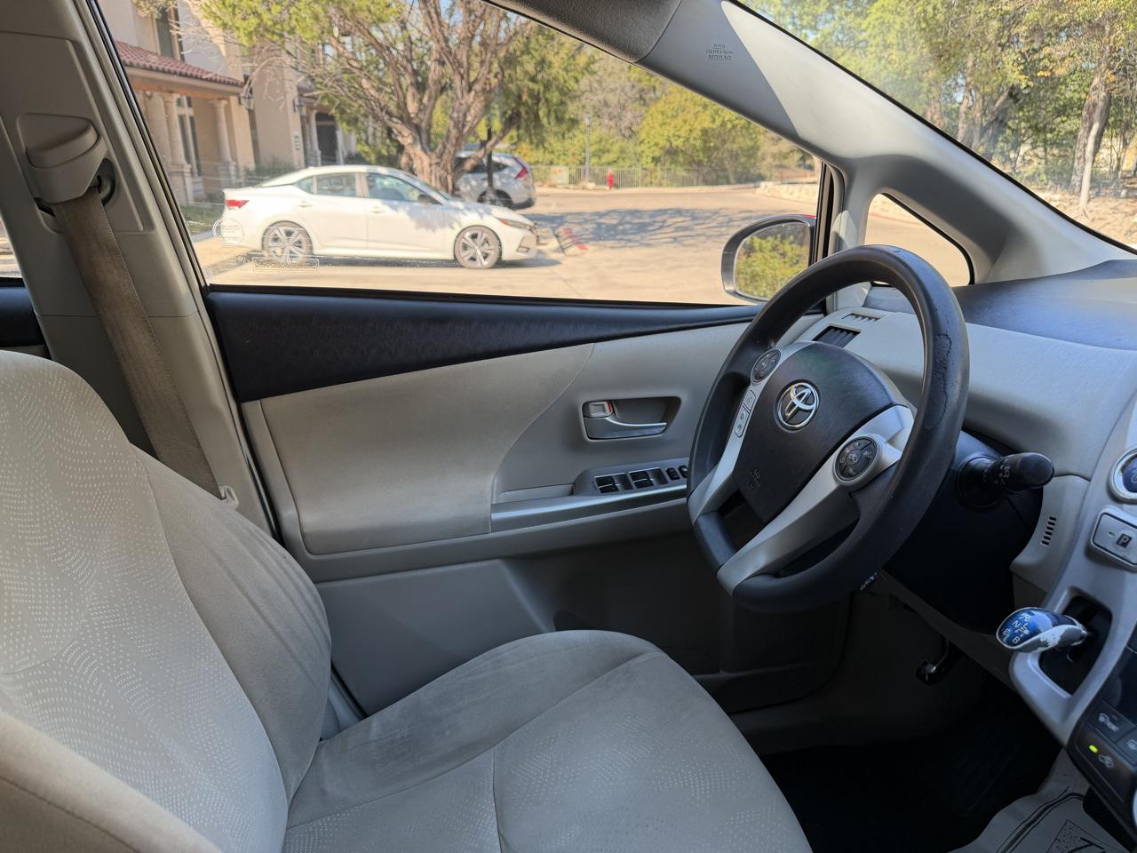 Toyota Prius V Three 2013