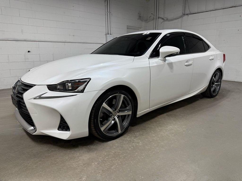 2018 Lexus IS BASE