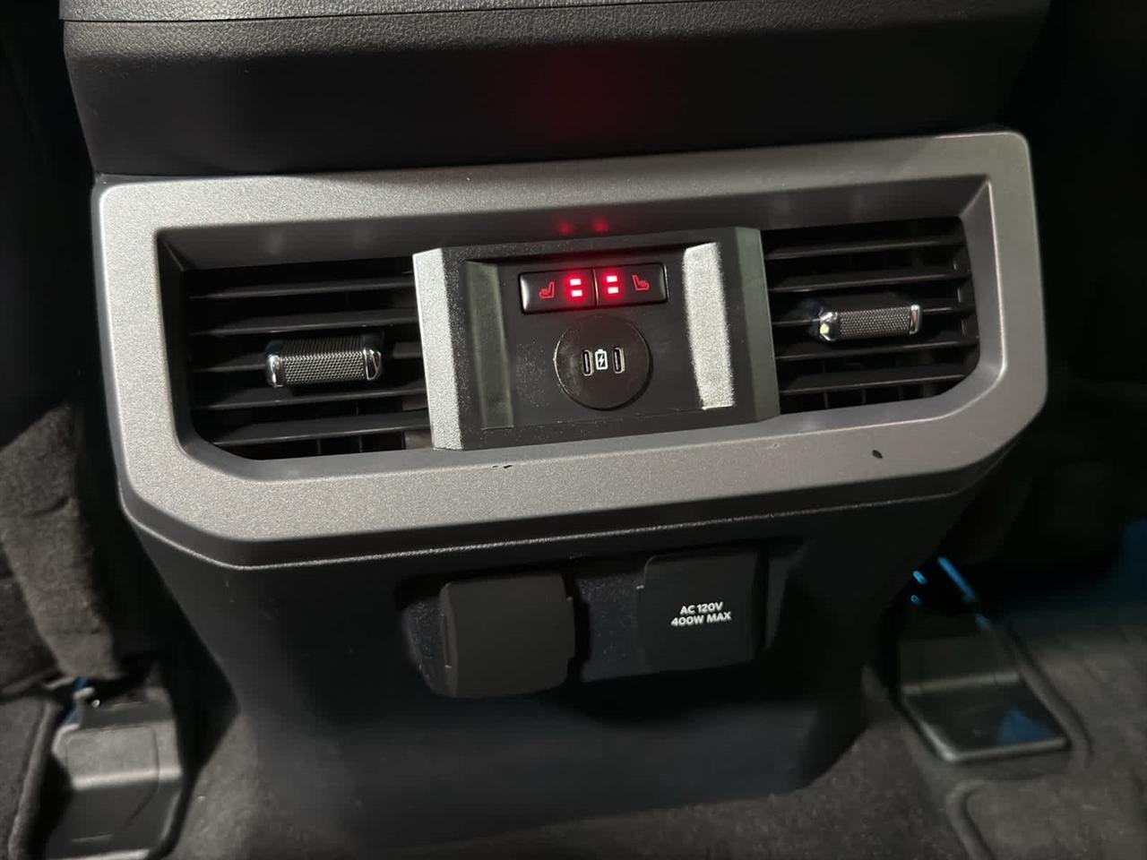 Ford Super Duty F-350 DRW Lariat 4WD Crew Cab 8' Box 2024