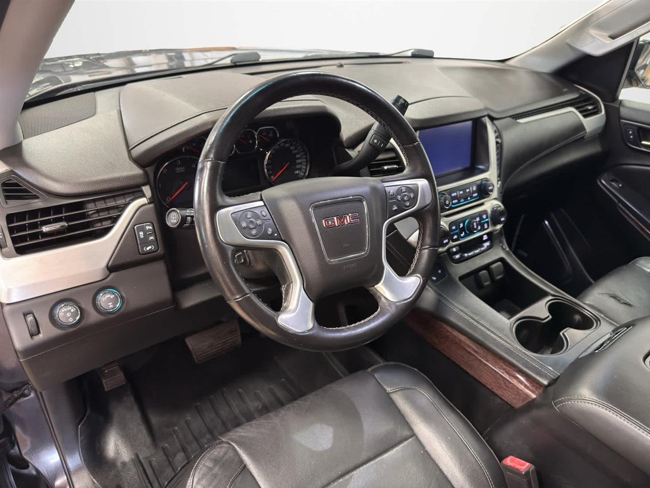 GMC Yukon 4WD 4dr SLT 2018