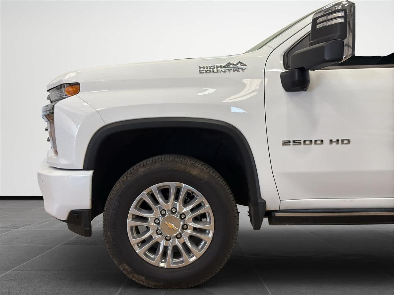 Chevrolet Silverado 2500HD 4WD Crew Cab 159" High Country 2021