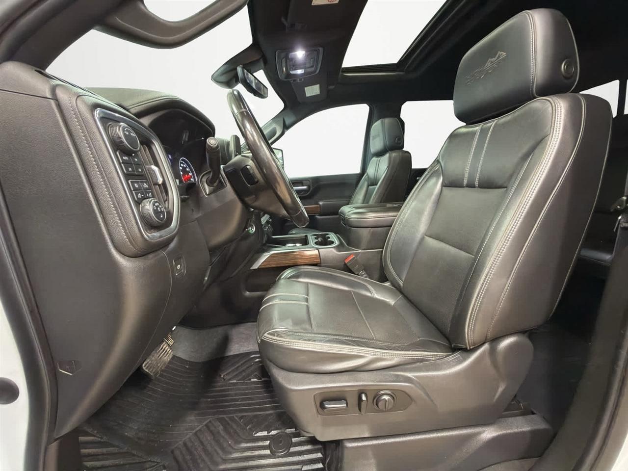 Chevrolet Silverado 2500HD 4WD Crew Cab 159" High Country 2021