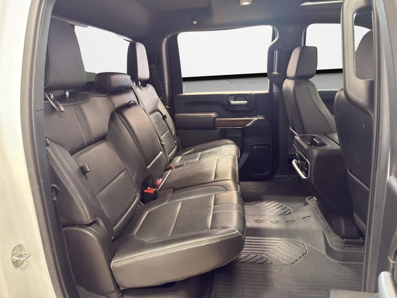 Chevrolet Silverado 2500HD 4WD Crew Cab 159" High Country 2021