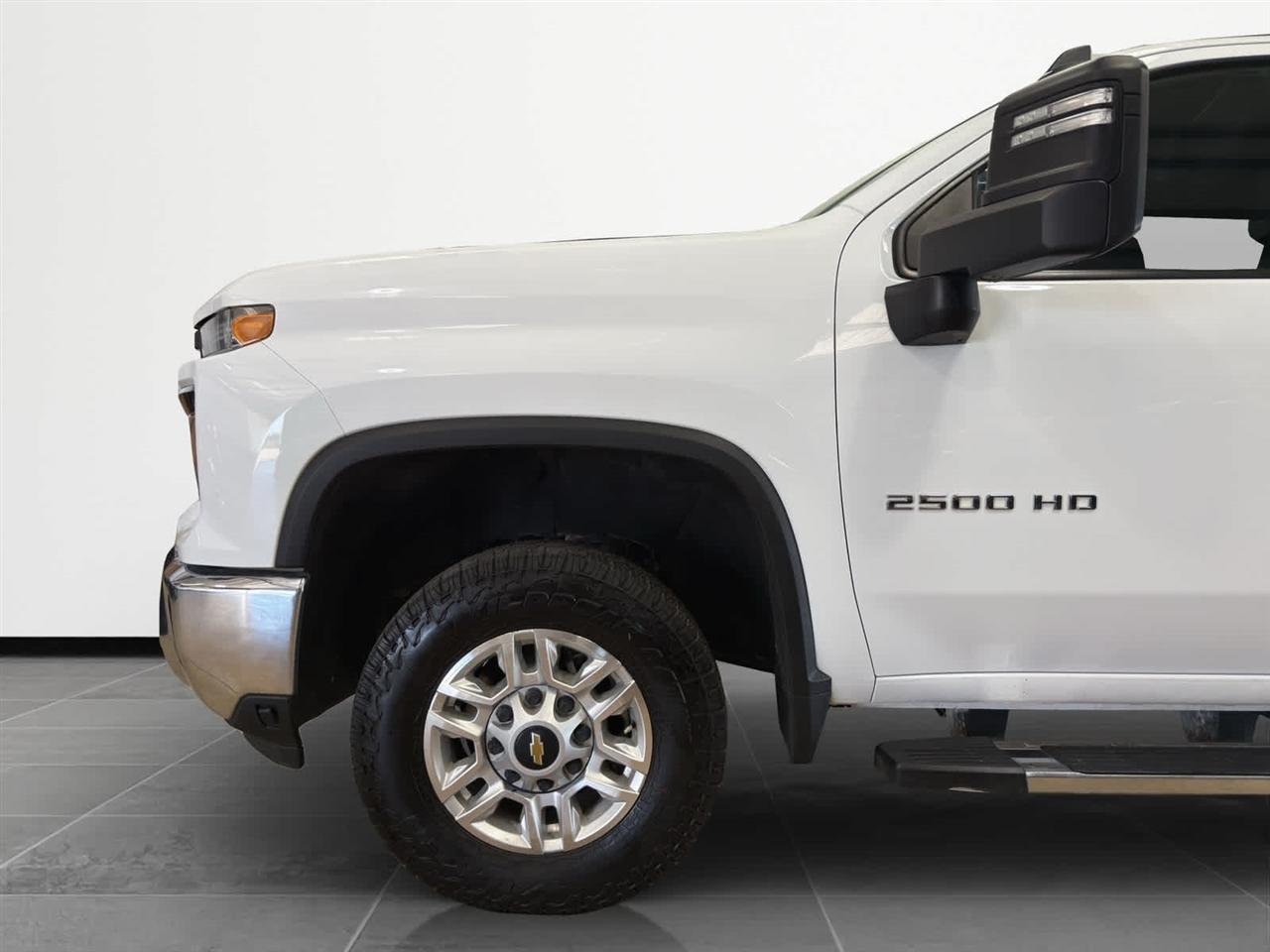 Chevrolet Silverado 2500HD 4WD Crew Cab 172" LT 2024